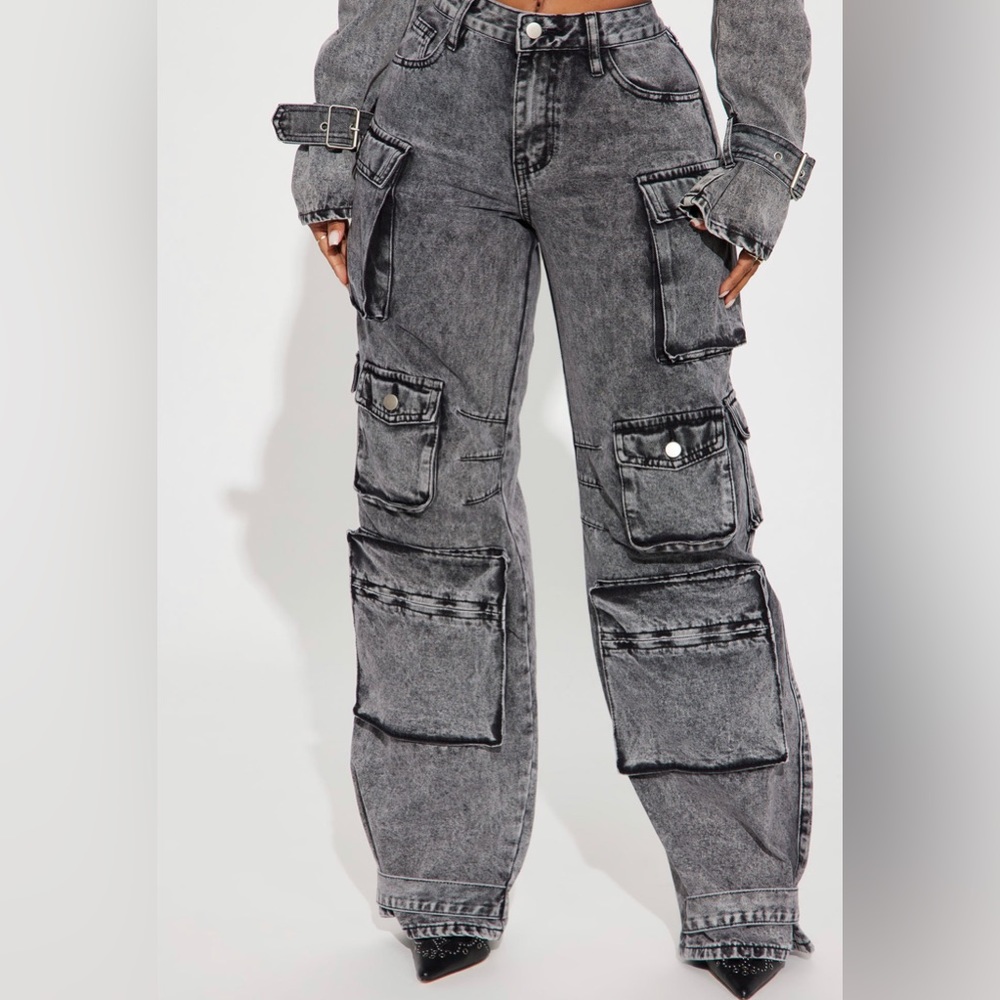 Fashion Nova Billie Low Slung Cargo Jeans